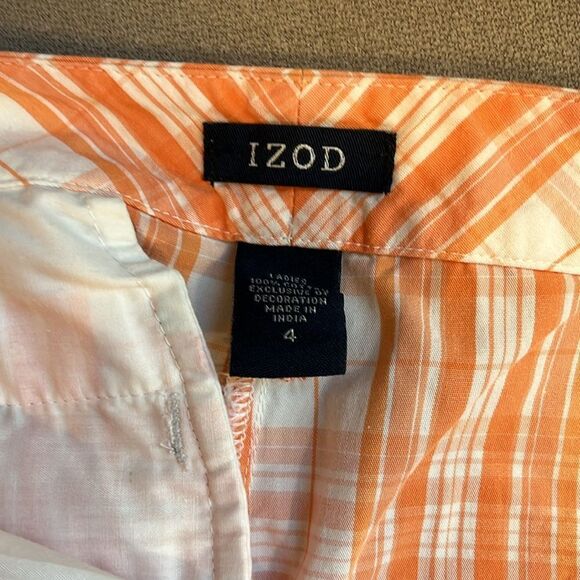 Vintage Izod top and Bermuda shorts w/ pockets. - Picture 9 of 10